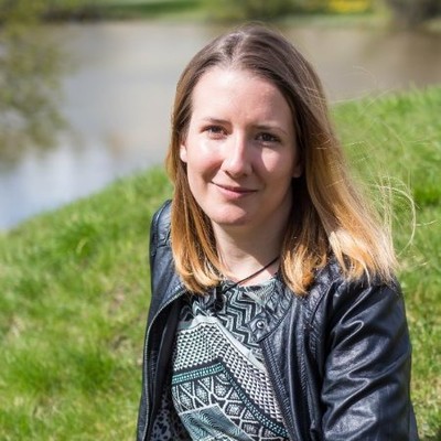 Prof. Elisabeth  Wetzer